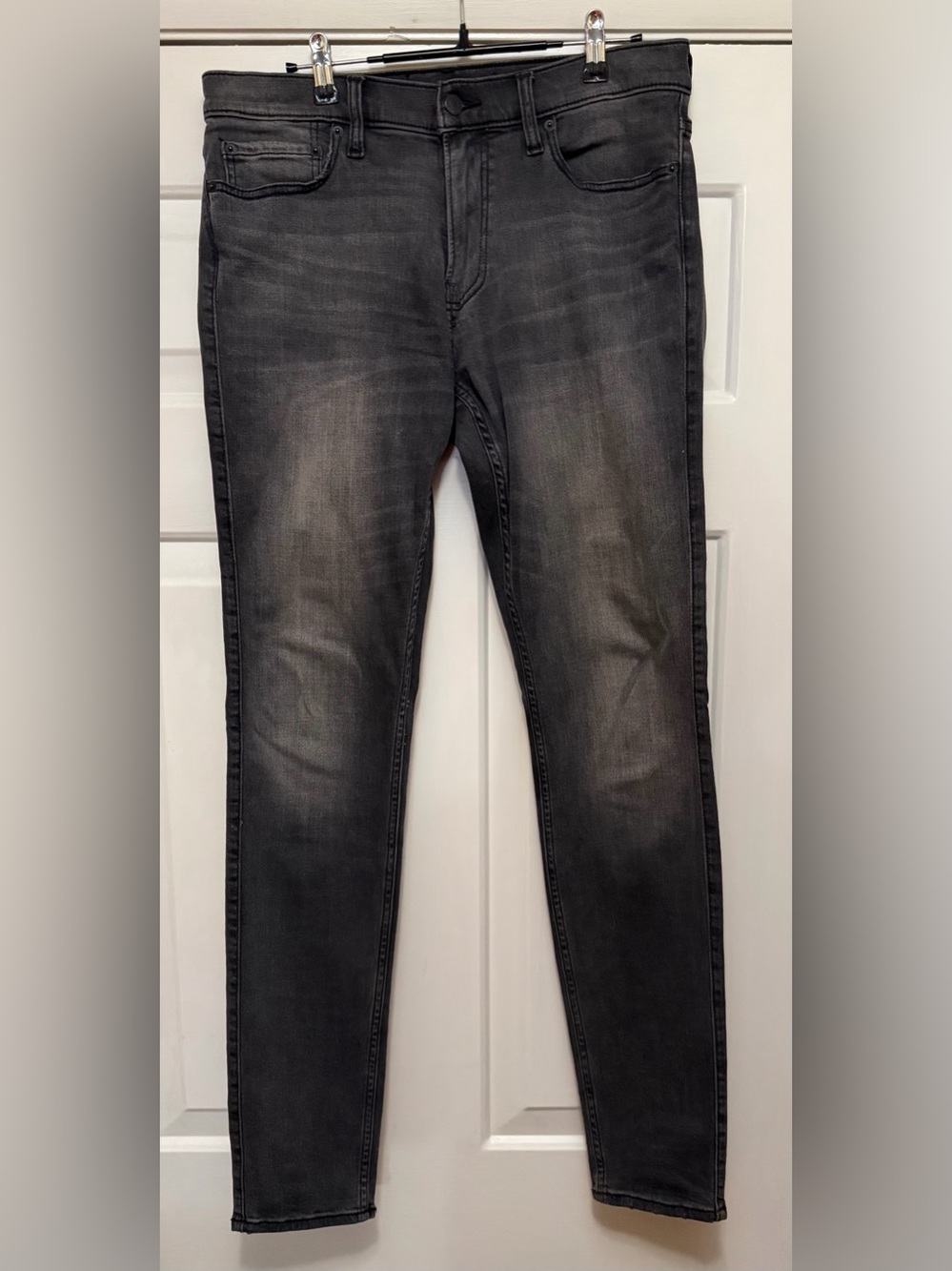 Hollister Men's Washed Black Super Skinny Jeans Size 32 x 34